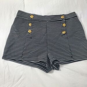 Forever 21 Shorts Juniors/Womens Medium Black/White Dressy